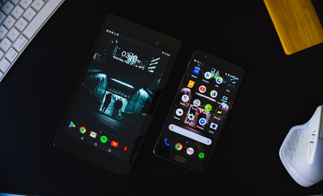 Photo Article: "The Rise of ikyfl in the Digital Age" Relevant image: Smartphone Nouns: ikyfl, digital age, smartphone